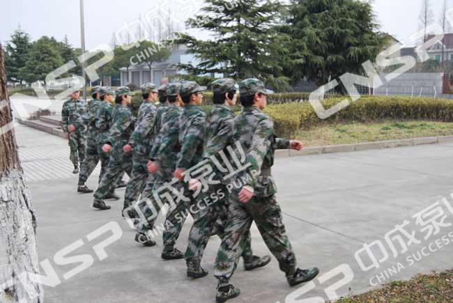 中成泵业新员工2013年军训